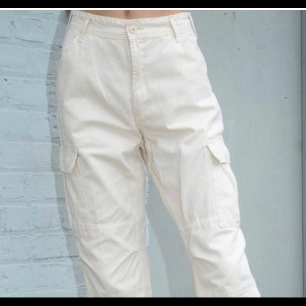 ISO: SMALL Brandy Melville white cargo pants FOUND